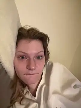 MaryHiggins online show from February 17, 9:52 pm