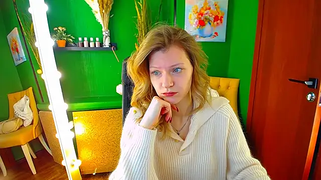 MaryHiggins online show from February 19, 8:33 am