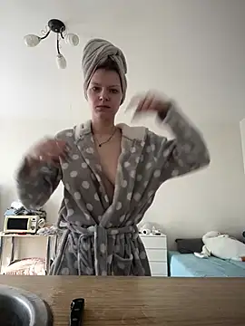 MaryHiggins online show from March 23, 7:53 am