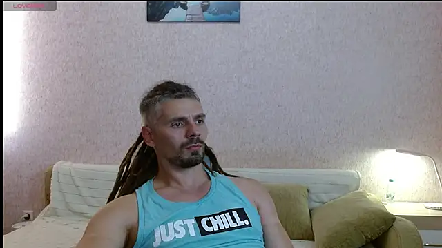Snapshot of Aestheticguy101 chatting on June 22, 4:37 pm Aestheticguy101 online show from June 22, 4:37 pm
