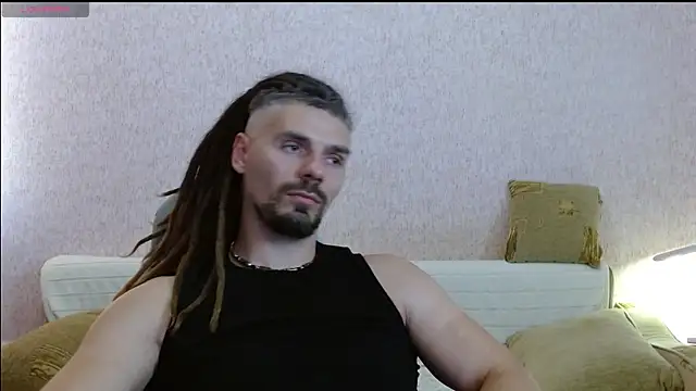Snapshot of Aestheticguy101 chatting on July 6, 4:31 pm Aestheticguy101 online show from July 6, 4:31 pm
