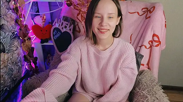 sarakaell online show from February 11, 8:03 pm