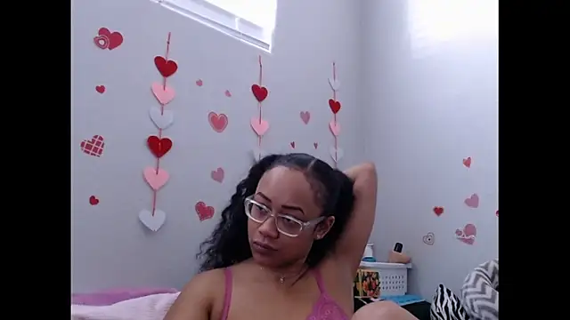 RylHoneyy online show from February 13, 9:11 pm