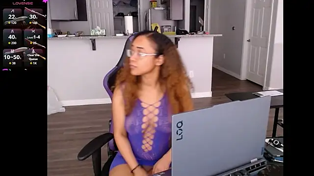 Snapshot of RylHoneyy chatting on July 14, 7:41 pm RylHoneyy online show from July 14, 7:41 pm