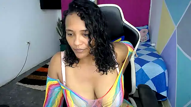 marysol83 online show from February 2, 1:23 am