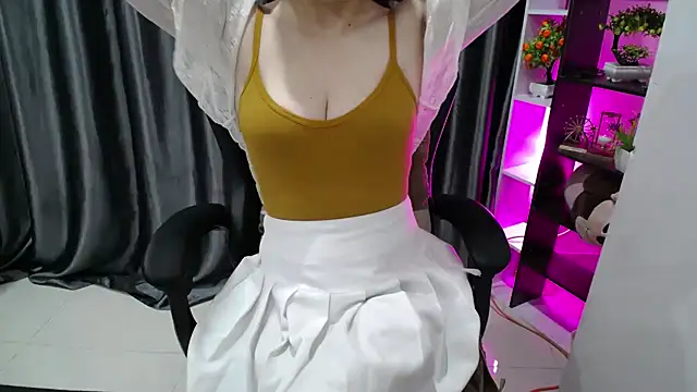 Snapshot of Yuki-yio chatting on February 7, 1:25 am Yuki-yio online show from February 7, 1:25 am