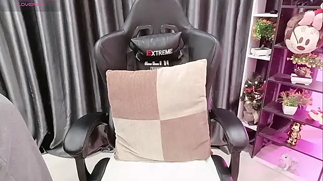 Yuki-yio online show from March 11, 1:11 am