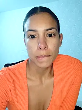 Snapshot of Angelinalombardi_ chatting on September 19, 12:45 am Angelinalombardi online show from September 19, 12:45 am