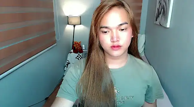 Snapshot of MoaningKylie chatting on December 13, 9:20 pm MoaningKylie online show from December 13, 9:20 pm