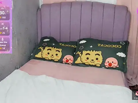 Snapshot of MoaningKylie chatting on February 6, 1:47 pm MoaningKylie online show from February 6, 1:47 pm