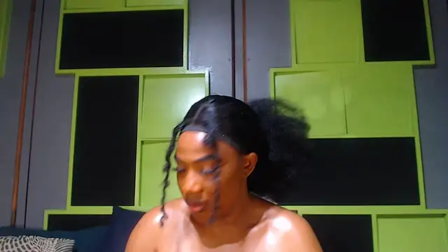 Snapshot of SexyAssDivaxxx chatting on October 19, 4:57 am SexyAssDivaxxx online show from October 19, 4:57 am