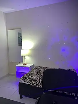 Melhope online show from December 14, 4:09 pm