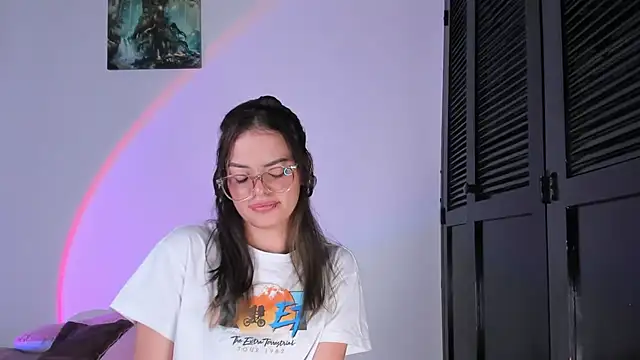 Abby Saenz01 online show from February 12, 8:26 pm