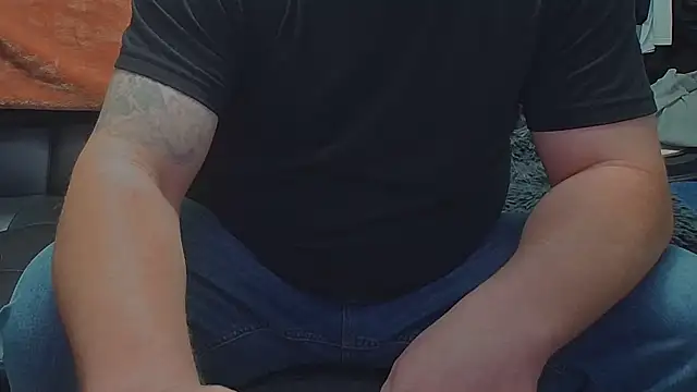 Snapshot of AwesomePapaya chatting on December 5, 2:20 am AwesomePapaya online show from December 5, 2:20 am