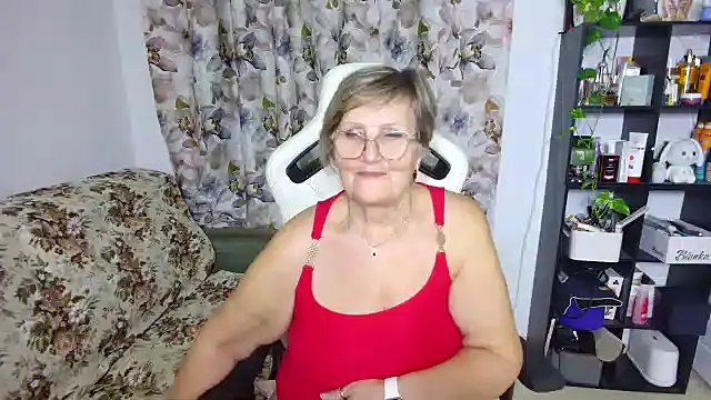 Snapshot of Selenna57 chatting on January 4, 12:48 am Selenna57 online show from January 4, 12:48 am