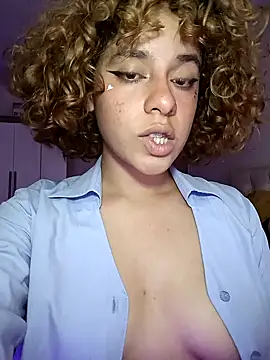 EmmaMelissa0521 online show from March 16, 10:53 pm