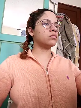 EmmaMelissa0521 online show from September 22, 6:43 pm