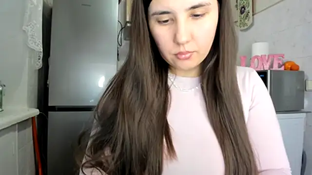 MiaMarrone online show from January 13, 4:45 pm