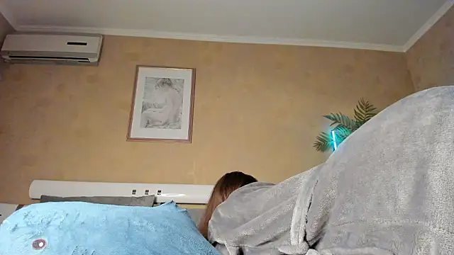 Snapshot of Diamond_D_ chatting on February 17, 11:00 pm Diamond D online show from February 17, 11:00 pm