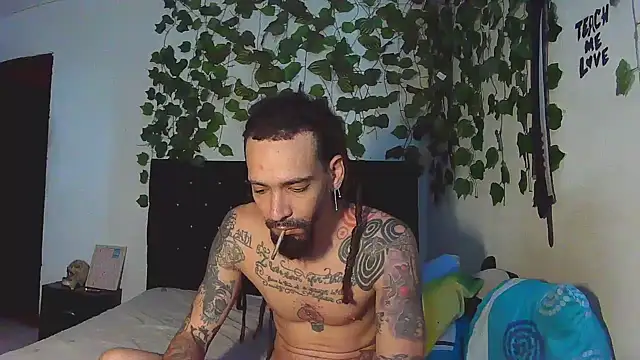 Snapshot of caribbeanlover1 chatting on January 14, 2:12 pm caribbeanlover1 online show from January 14, 2:12 pm