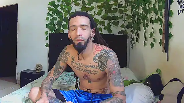 Snapshot of caribbeanlover1 chatting on February 2, 5:11 pm caribbeanlover1 online show from February 2, 5:11 pm