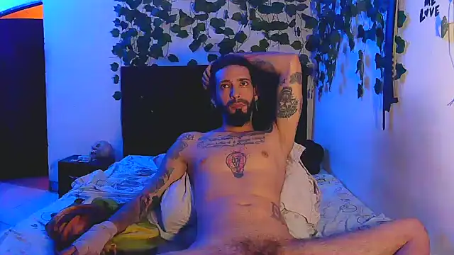 Snapshot of caribbeanlover1 chatting on February 11, 12:37 am caribbeanlover1 online show from February 11, 12:37 am