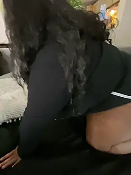 EbonyGoddessKira online show from January 3, 7:18 pm