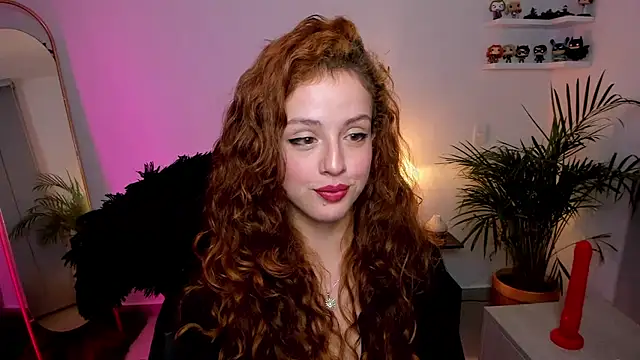Snapshot of Cassandra_Caiin chatting on February 23, 3:45 am Cassandra Caiin online show from February 23, 3:45 am