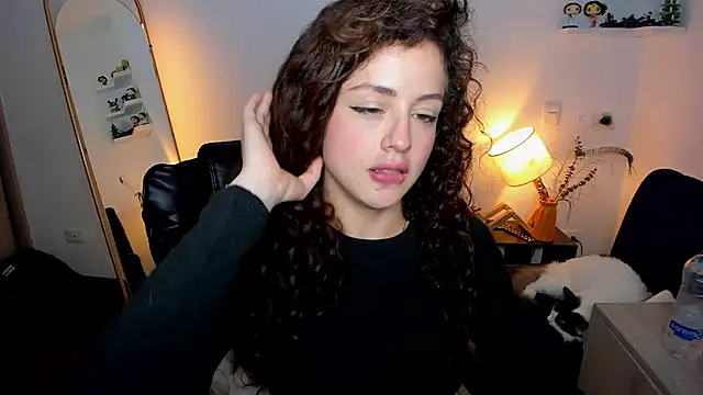 Cassandra Caiin online show from March 13, 2:18 am