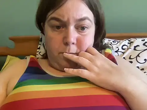 Snapshot of ParisNova chatting on March 13, 12:35 pm ParisNova online show from March 13, 12:35 pm