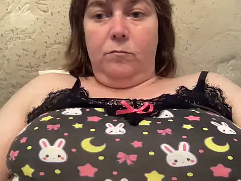 Snapshot of ParisNova chatting on September 20, 9:16 pm ParisNova online show from September 20, 9:16 pm