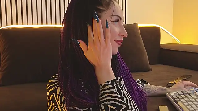 Snapshot of lily_conor chatting on March 23, 12:36 am lily conor online show from March 23, 12:36 am