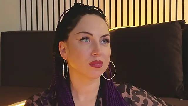 Snapshot of lily_conor chatting on March 23, 3:43 am lily conor online show from March 23, 3:43 am