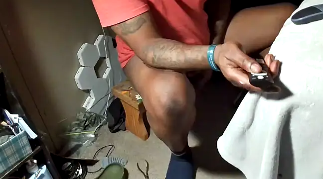 Makeyoucumallover online show from December 31, 7:31 am