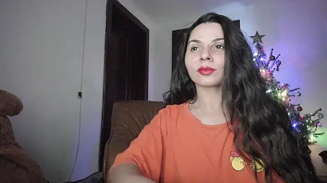 Snapshot of EasyAcee chatting on December 10, 2:28 pm EasyAcee online show from December 10, 2:28 pm