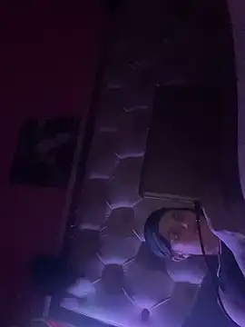 Flossy Vettie online show from March 11, 9:59 pm