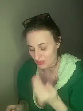 Snapshot of Flossy_Vettie chatting on April 19, 6:10 pm Flossy Vettie online show from April 19, 6:10 pm