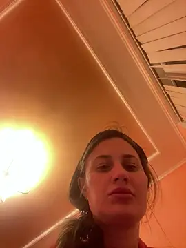 Snapshot of Flossy_Vettie chatting on April 24, 12:35 am Flossy Vettie online show from April 24, 12:35 am