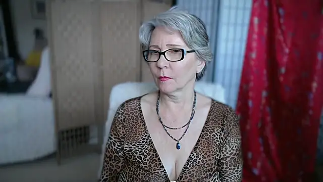 petradaniels online show from April 13, 7:41 pm