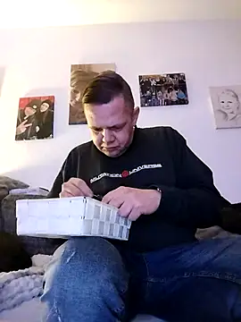 bigdicksperm83 online show from February 20, 5:46 pm