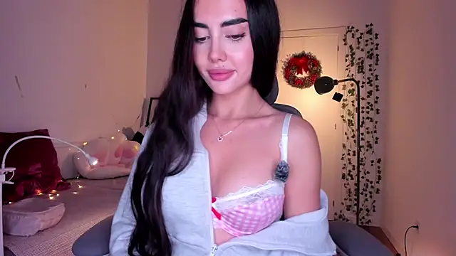 Lil Gabby online show from December 19, 7:43 pm