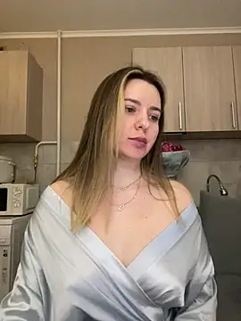 Snapshot of NastyushaaLove chatting on February 19, 7:59 pm NastyushaaLove online show from February 19, 7:59 pm