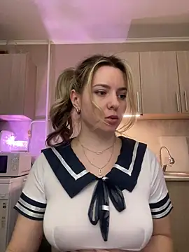 Snapshot of NastyushaaLove chatting on February 23, 4:35 pm NastyushaaLove online show from February 23, 4:35 pm