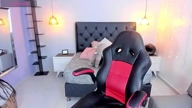 AMELIELEONE online show from January 9, 12:19 pm