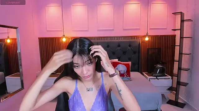 AMELIELEONE online show from November 18, 12:42 pm