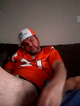 Snapshot of EZYves chatting on December 2, 4:09 pm EZYves online show from December 2, 4:09 pm