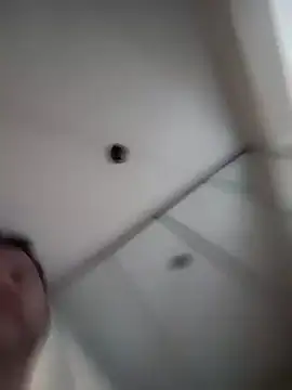 Snapshot of EZYves chatting on December 2, 10:23 pm EZYves online show from December 2, 10:23 pm