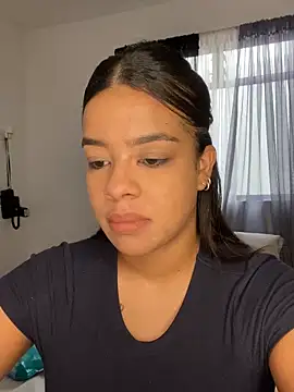 trianawhite online show from December 20, 3:31 pm