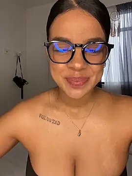 trianawhite online show from March 15, 2:45 pm