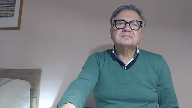 Snapshot of YOU6me chatting on February 20, 2:39 pm YOU6me online show from February 20, 2:39 pm